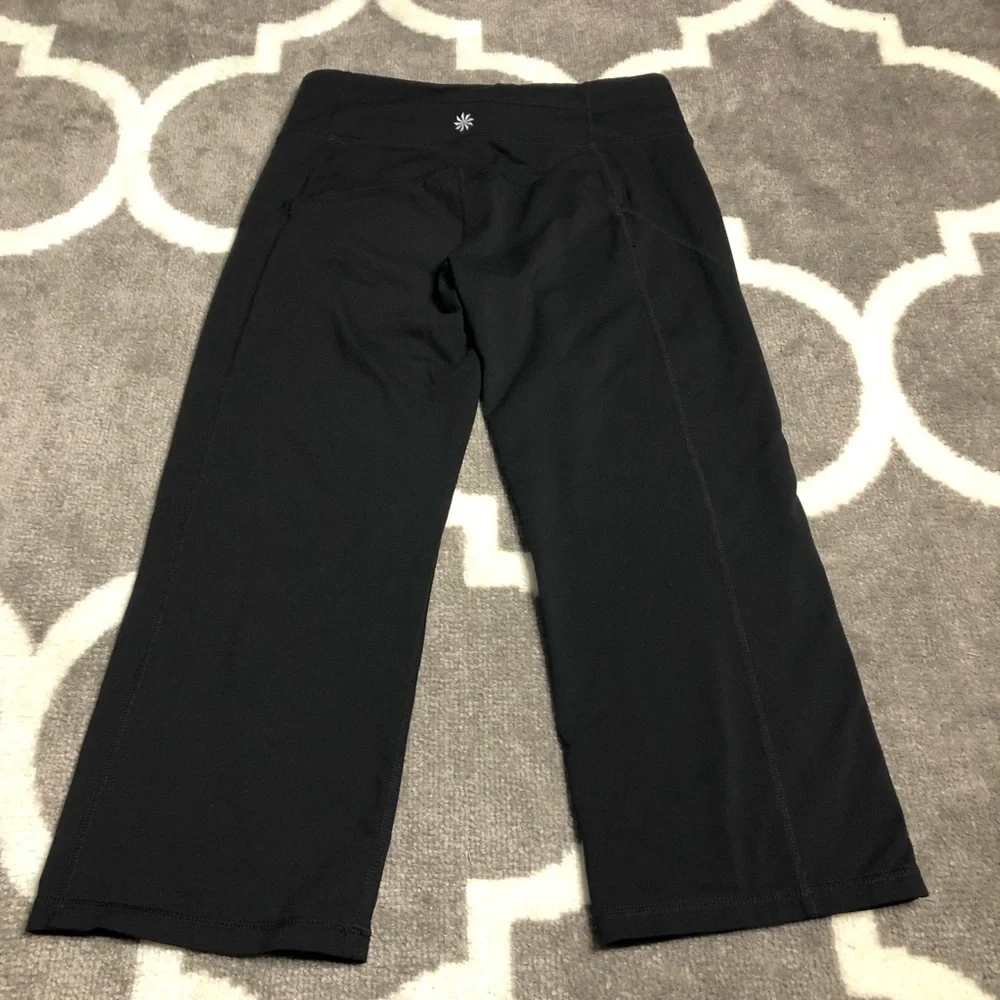 Athleta Pants Greenwich Gaucho Womens Medium Athletic Leggings